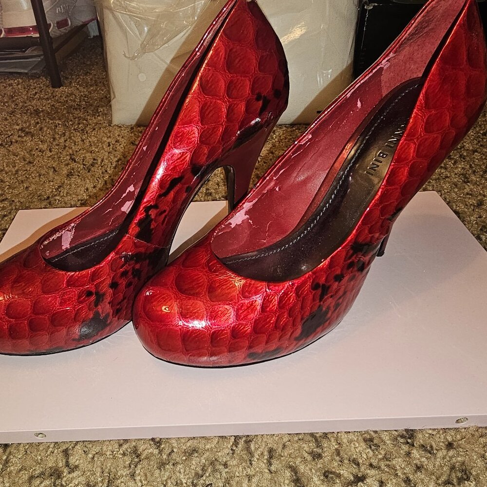 Red heels size 9.5
